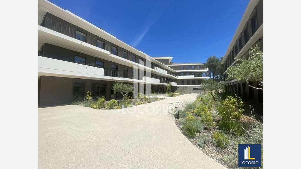 Location bureaux neuf 218m² à Sophia Antipolis