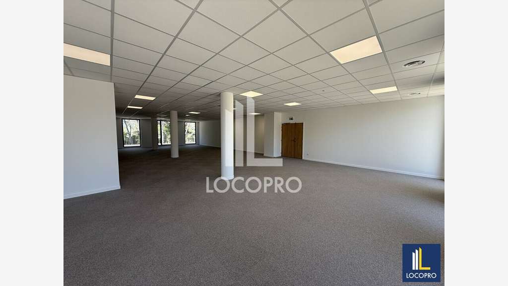 A louer bureaux 1183m² R+1 Sophia-Antipolis