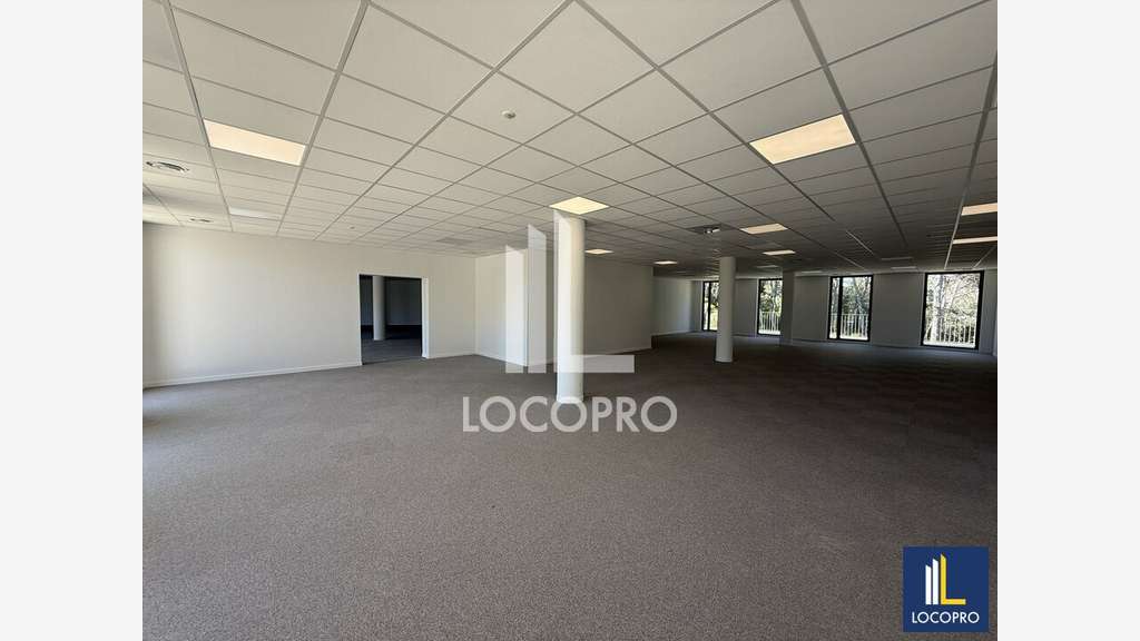 A louer bureaux 1183m² R+1 Sophia-Antipolis