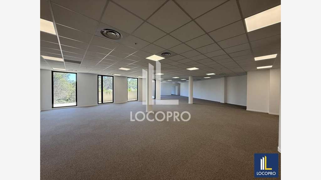 A louer bureaux 1183m² R+1 Sophia-Antipolis