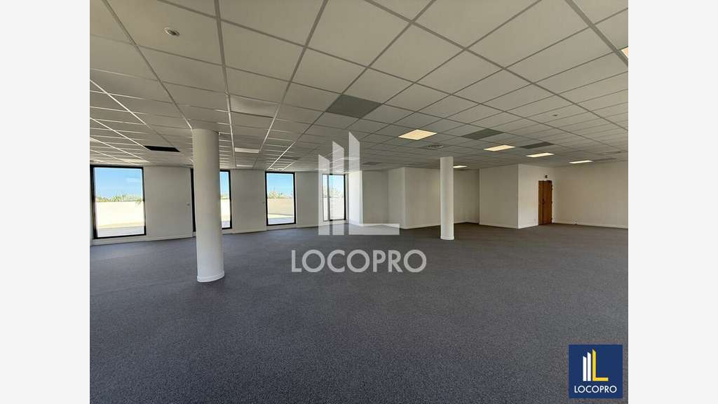 A louer plateau bureaux 400m² R+2 Sophia-Antipolis