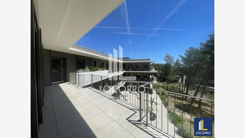 A louer plateau bureaux 400m² R+2 Sophia-Antipolis