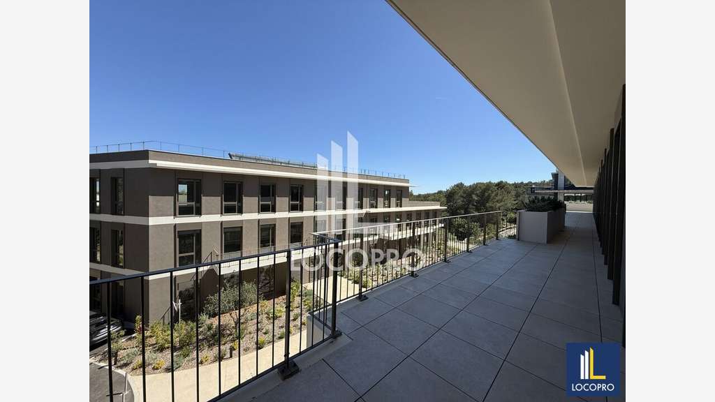 A louer lot de 874,4 m² à Sophia-Antipolis