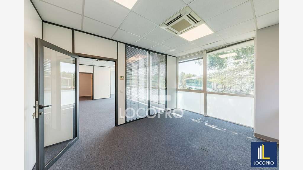 A louer bureaux de 115 m² au R+2 à Biot