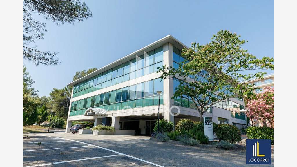 A louer bureaux rénovés 271m² à Biot