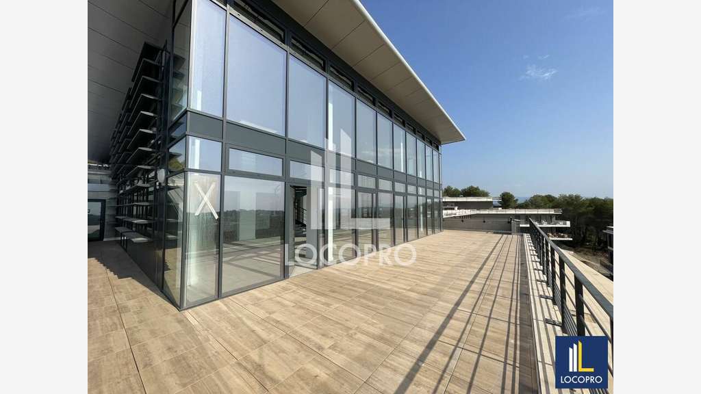 Loue bureaux 403m² R+1 terrasse Sophia-Antipolis