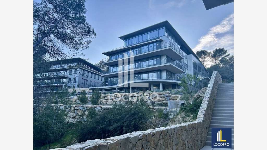Loue bureaux 403m² R+1 terrasse Sophia-Antipolis