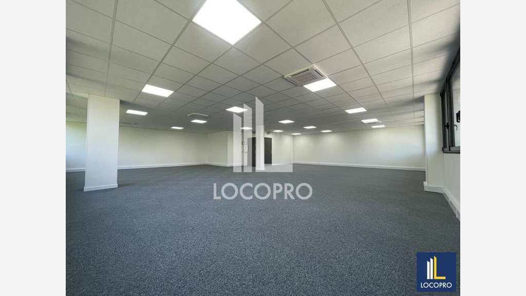 A louer bureaux de 159m² en rdc à Sophia Antipolis