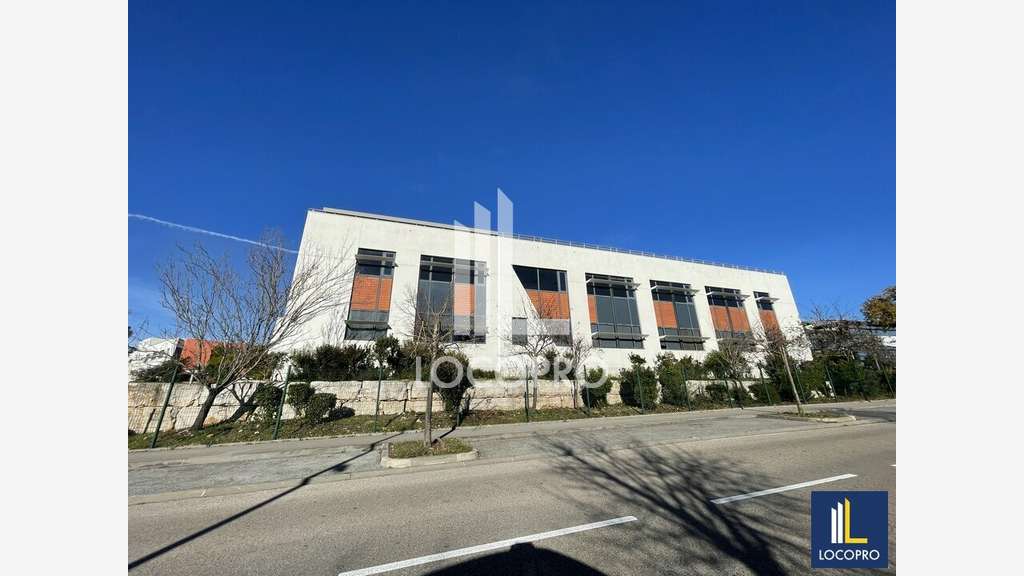 Location bureaux 185m² quartier verdoyant à Biot