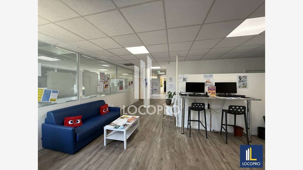 Location bureaux ERP de 257m² à Sophia Antipolis
