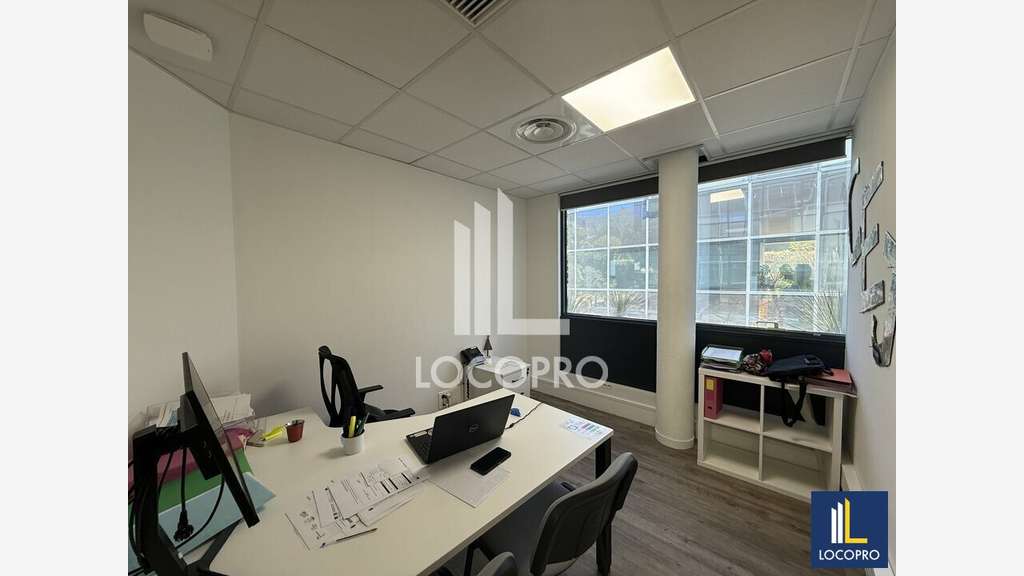 Location bureaux ERP de 257m² à Sophia Antipolis
