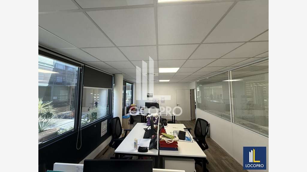 Location bureaux ERP de 257m² à Sophia Antipolis