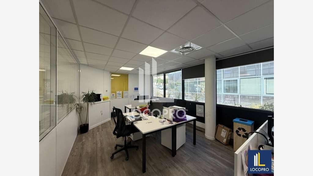 Location bureaux ERP de 257m² à Sophia Antipolis