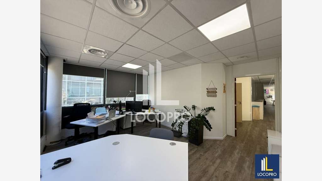 Location bureaux ERP de 257m² à Sophia Antipolis