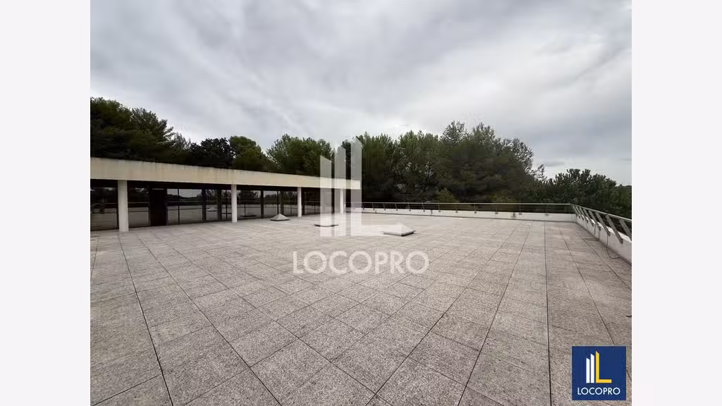 A louer bureaux de 446m² à Sophia Antipolis