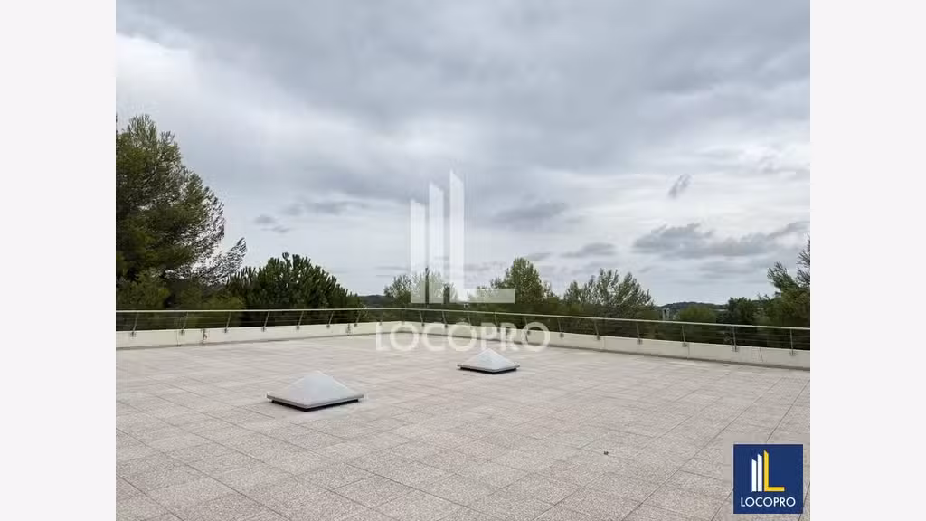 A louer bureaux de 446m² à Sophia Antipolis