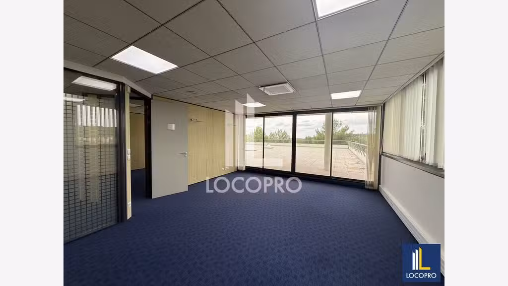 A louer bureaux de 446m² à Sophia Antipolis