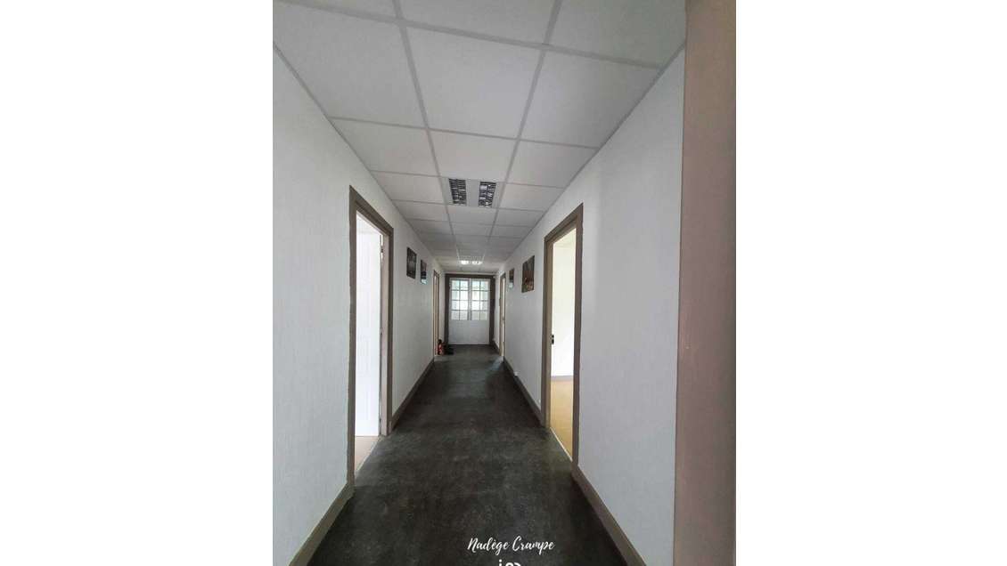 Location bureaux 400m² proche Argelès-Gazost