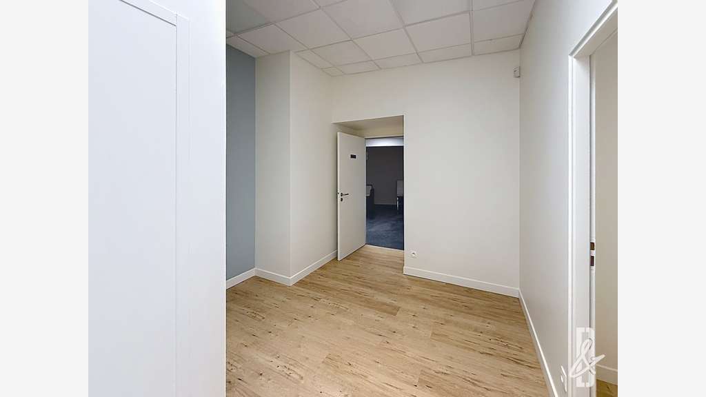 A louer bureau seul avec salle d'attente à Soyaux