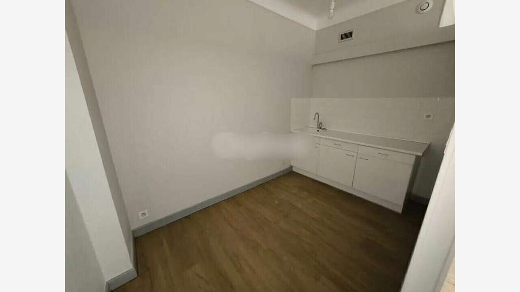 A louer bureaux spacieux 81m² à Brive-la-Gaillarde