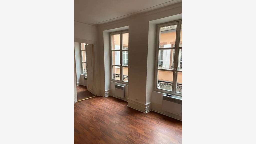 Bureau de 32m² à louer à Strasbourg rue du Dôme