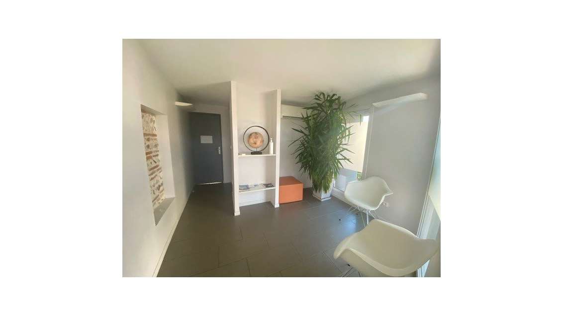 A louer bureaux bon standing 198m² à Carbonne