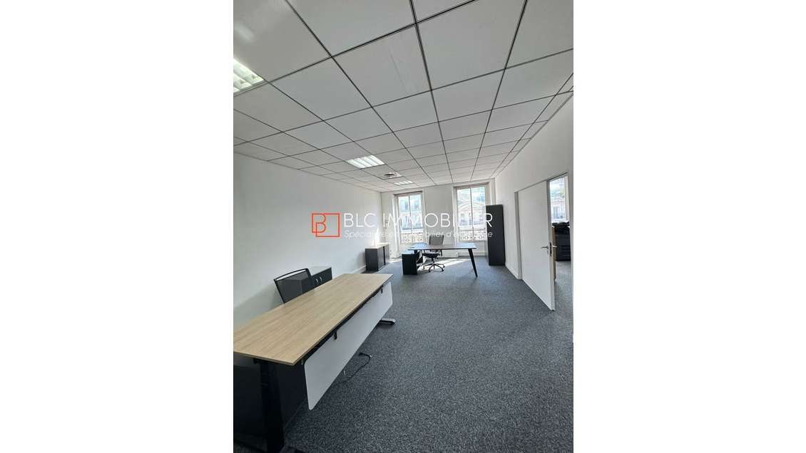 Bureaux 87m² à louer à Marseille 6e