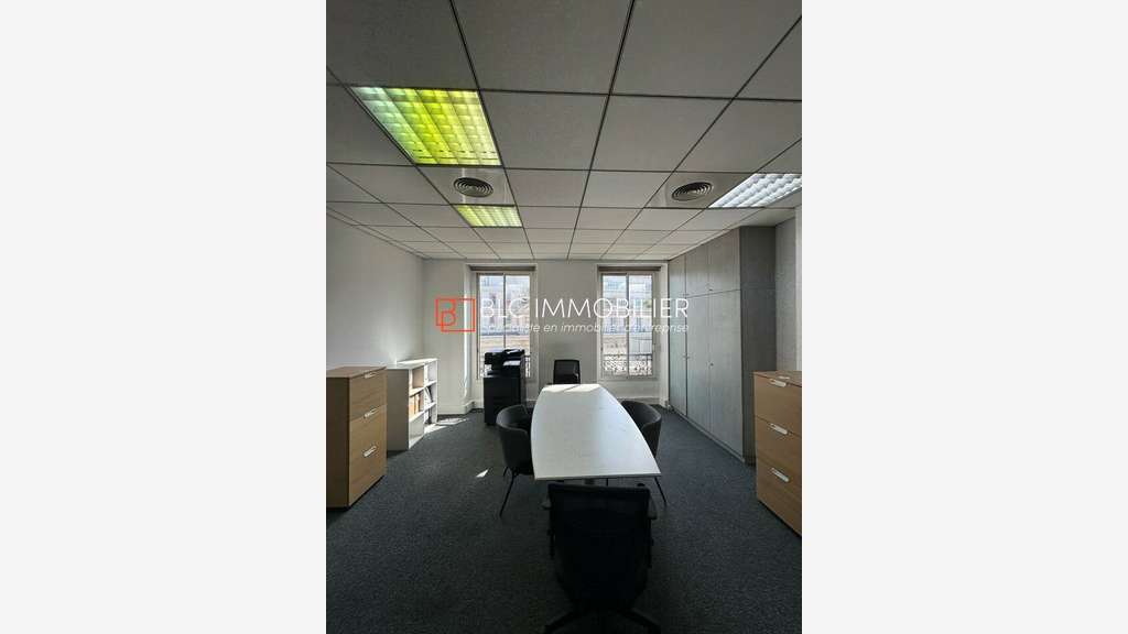 Bureaux 87m² à louer à Marseille 6e