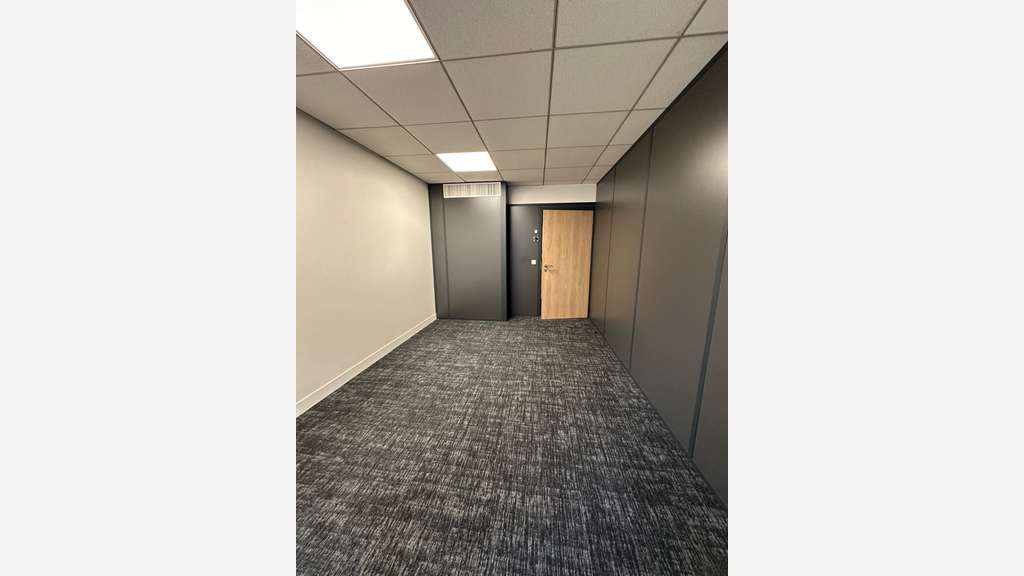 Multiples surfaces de bureaux à louer à Suresnes