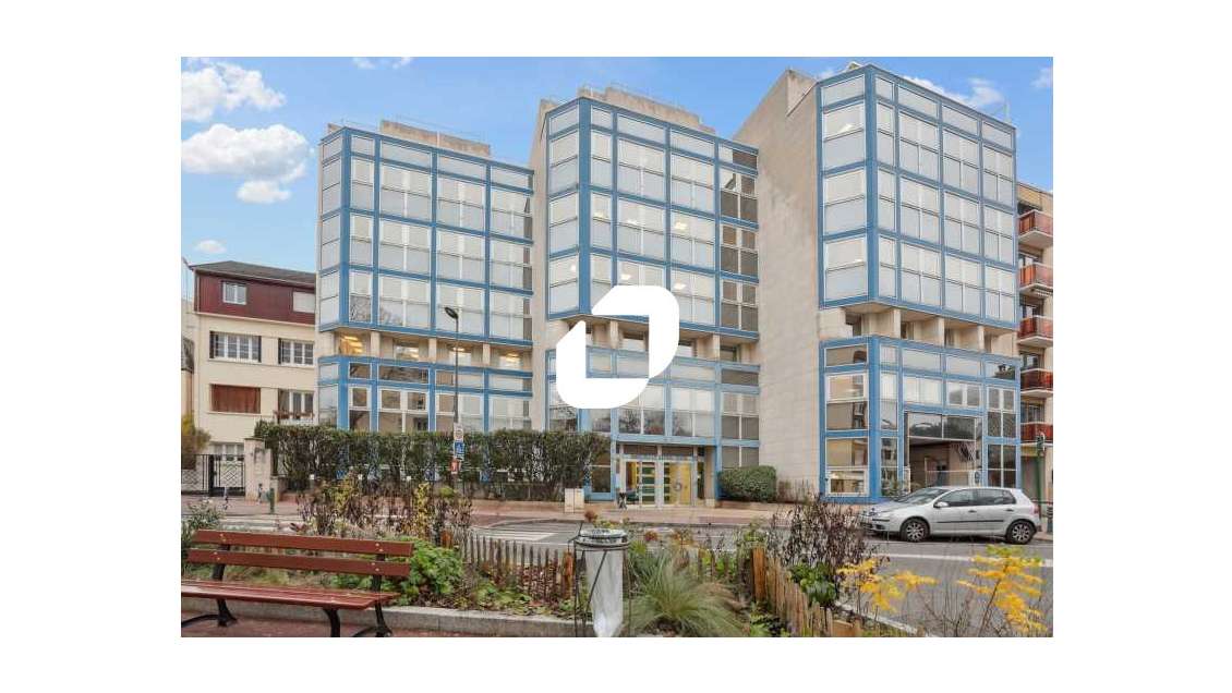 A louer Bureaux 102m² Suresnes