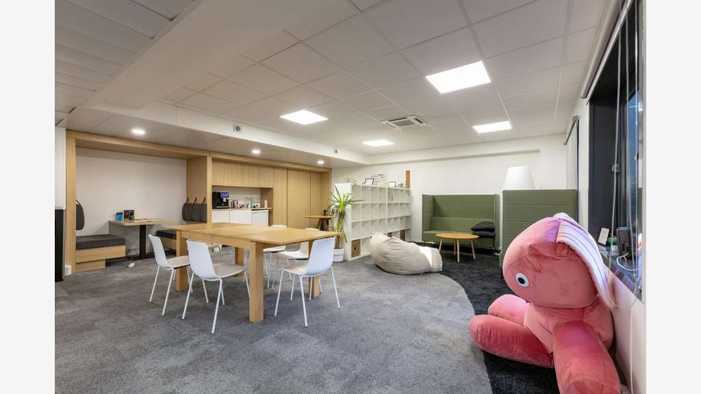 Multiples surfaces de bureaux à louer à Suresnes