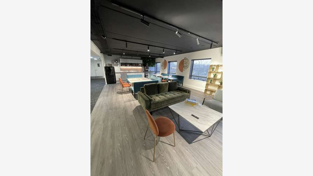 Multiples surfaces de bureaux à louer à Suresnes