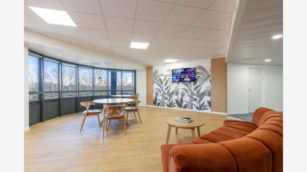 Multiples surfaces de bureaux à louer à Suresnes
