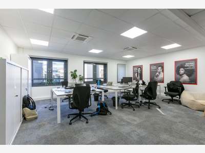Multiples surfaces de bureaux à louer à Suresnes