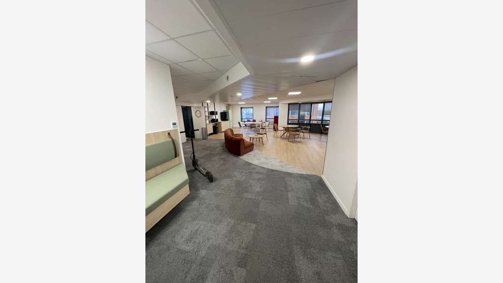 Multiples surfaces de bureaux à louer à Suresnes