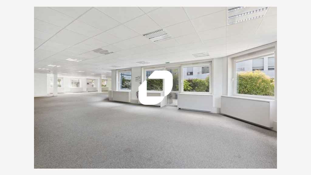 A louer Bureaux 333m² Suresnes