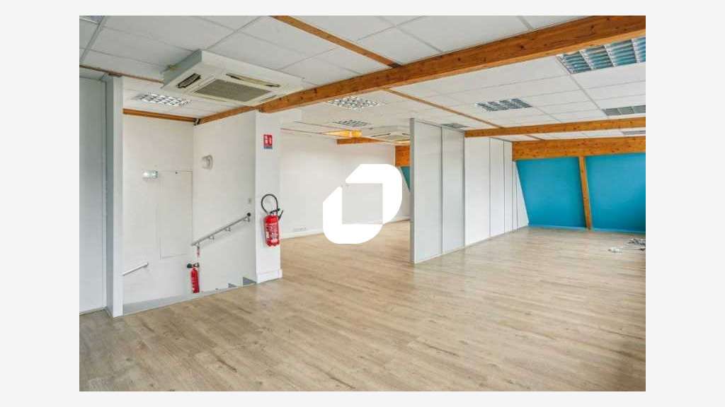 A louer Bureaux 469m² Suresnes