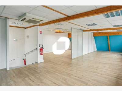 A louer Bureaux 469m² Suresnes