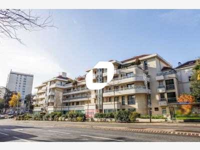 A louer Bureaux 220m² Suresnes