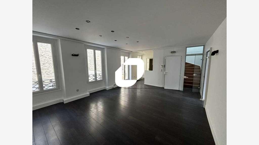 A louer Bureaux 141m² Suresnes