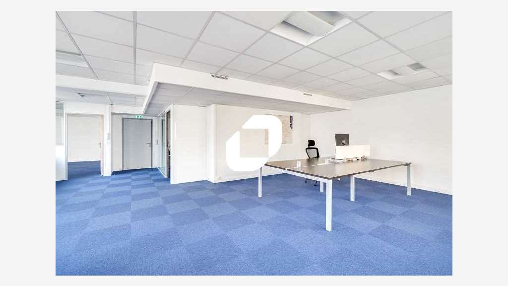 A louer Bureaux 122m² Suresnes