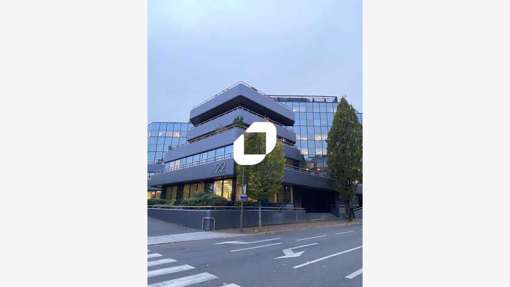 A louer Bureaux 1027m² Suresnes