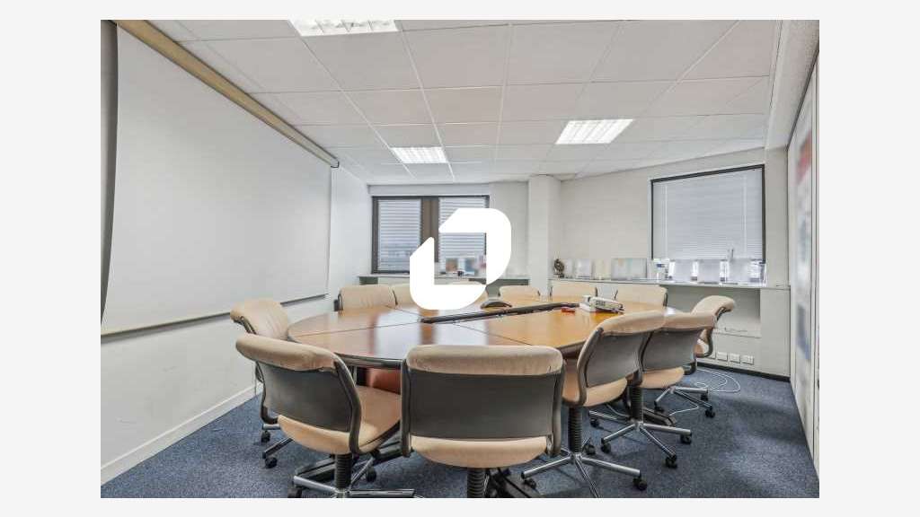 A louer Bureaux 390m² Suresnes