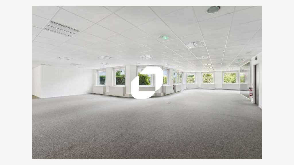 A louer Bureaux 333m² Suresnes