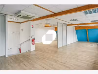 A louer Bureaux 469m² Suresnes
