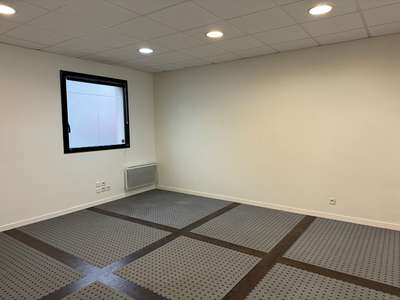 A louer bureau dans un ensemble médical 50m² Taden