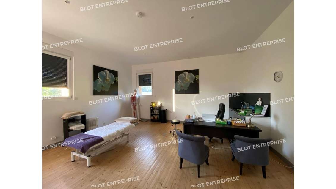 A louer bureau de 35m² à Taden zone commerciale