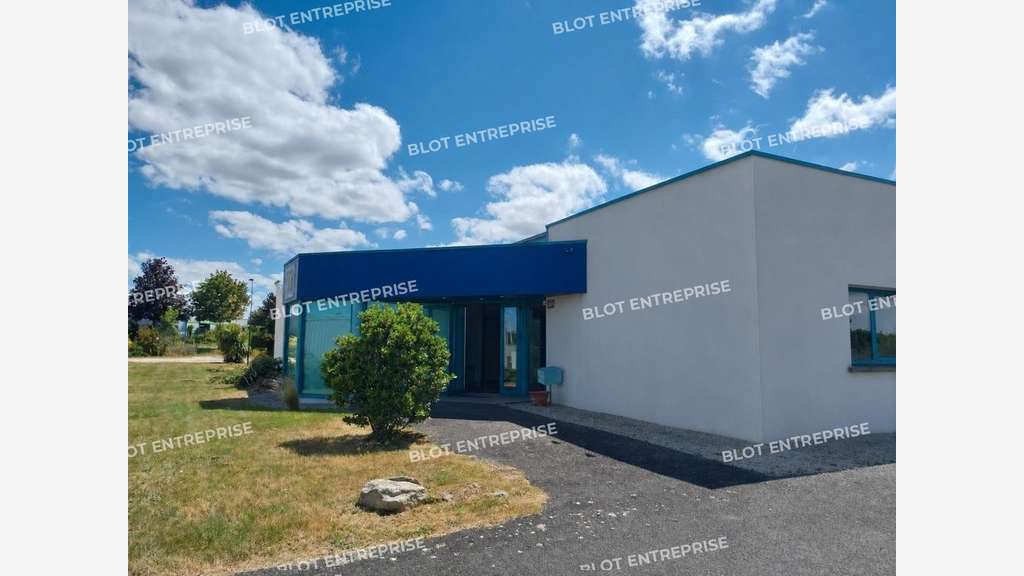 A louer cellule commerciale 240m² à Dinan