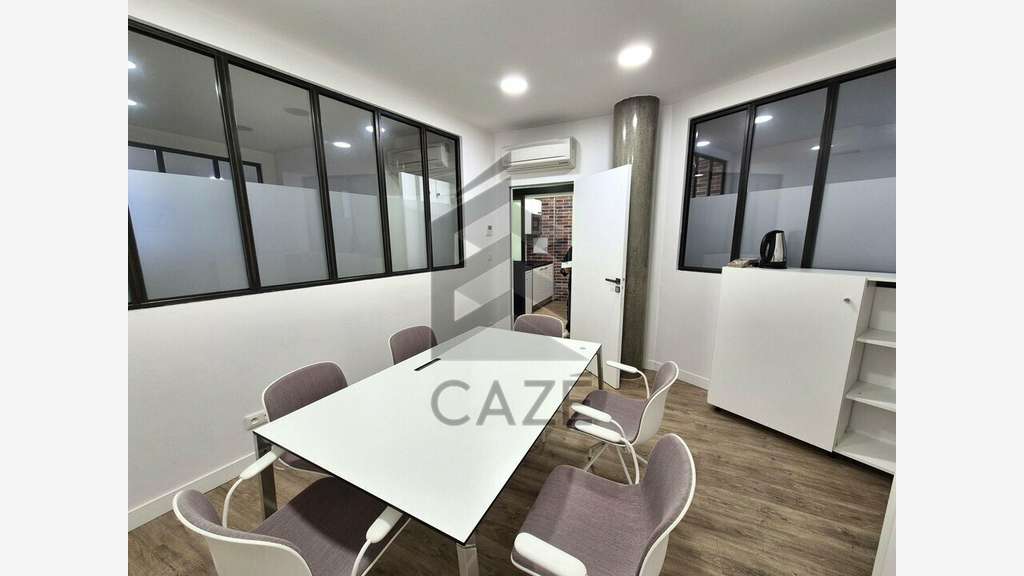 Superbes bureaux 76m² à louer en RDC à Talence