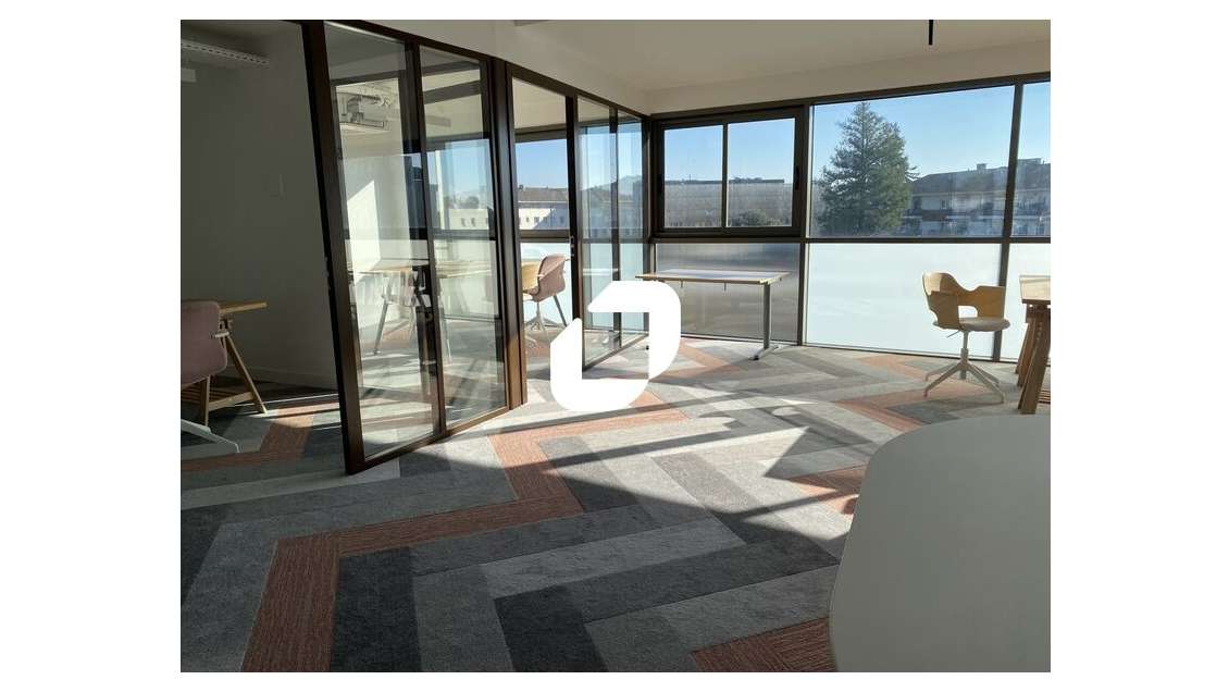 A louer Bureaux 143m² Talence